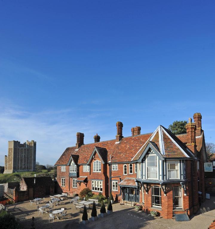 Hotel Crown And Castle Orford Exterior foto